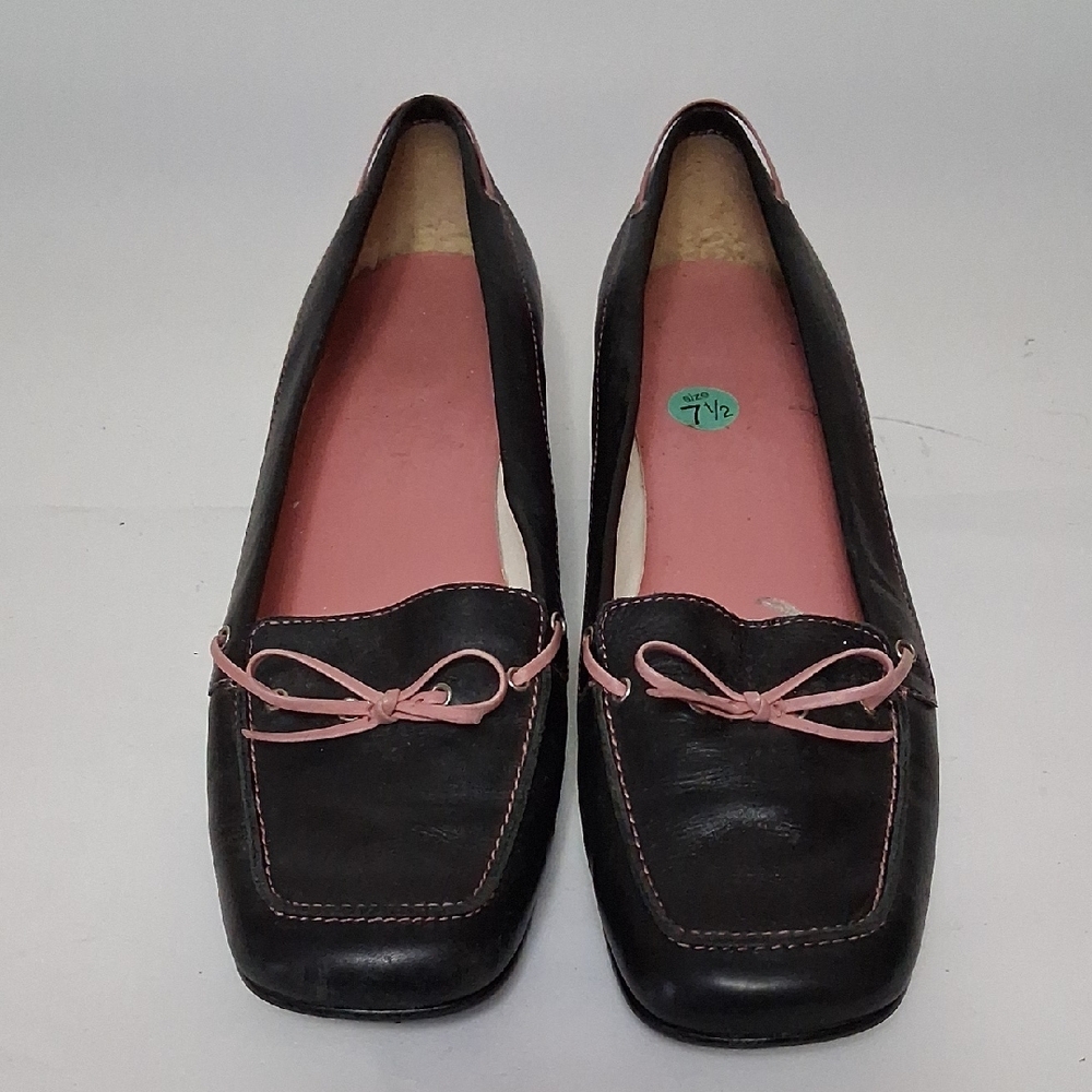 Nine West Black Leather Loafers with Pink Trim